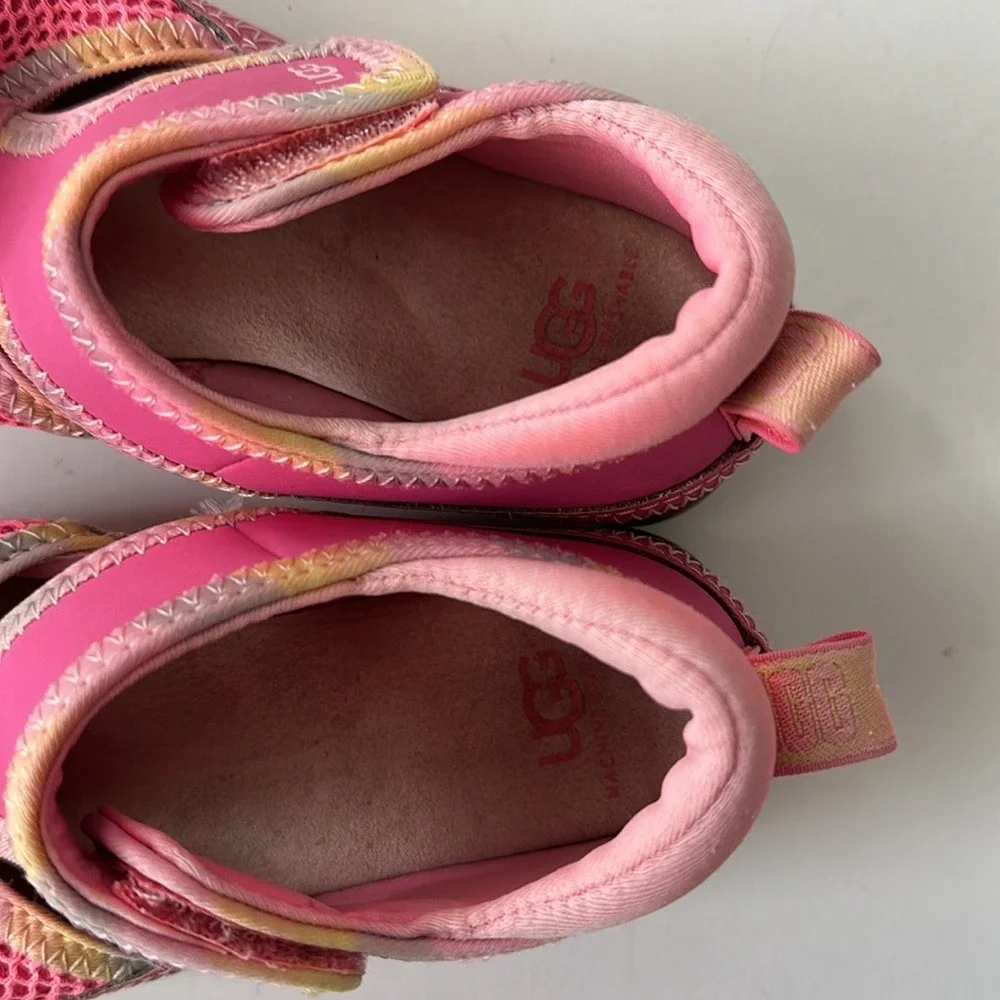 UGG Toddler sandals Delta Closed Toe water shoes in Pink size 10 slip